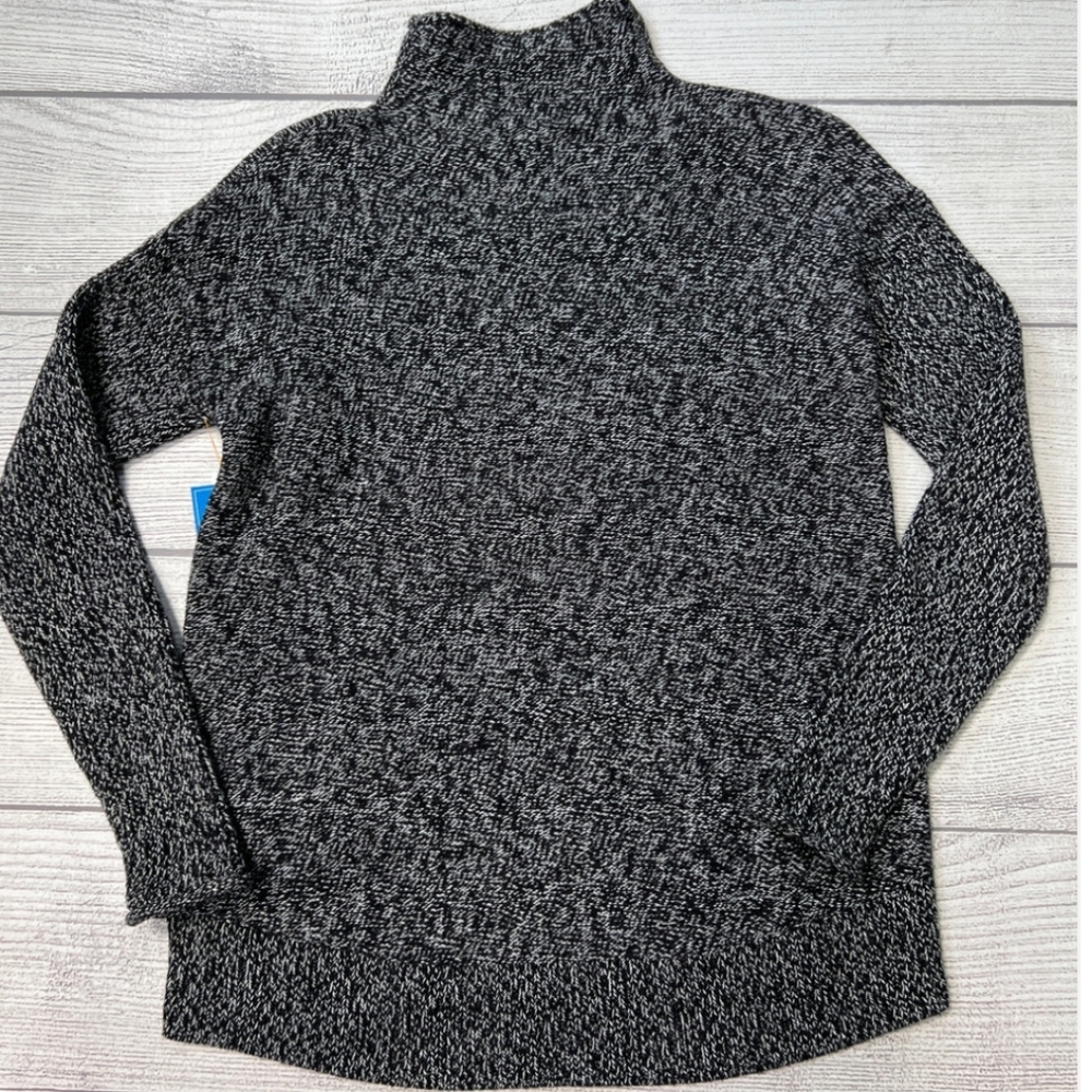Tahari Sweater, Size S.